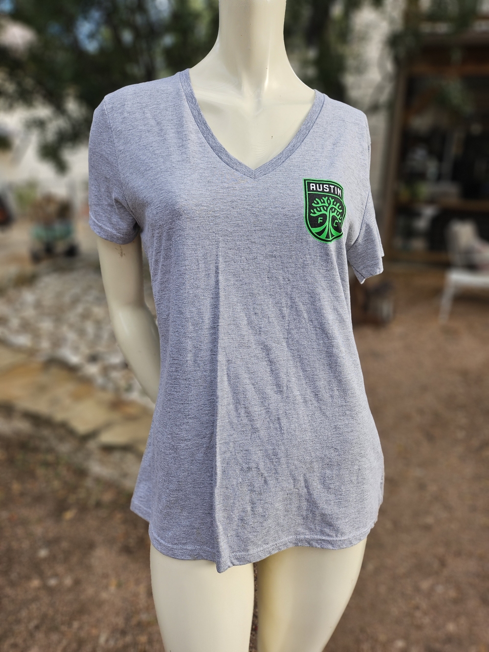 New W Tag Fanatics Heather Light Gray V-Neck Tee Green Austin Football Soccer M
